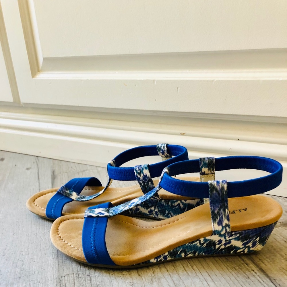 Alfani Wedge Sandals Size 8